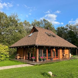 Upenes Guest House Lubana Exterior photo