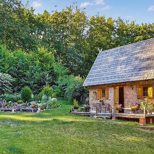 Awesome Home In Wejherowo With Kitchenette Exterior photo