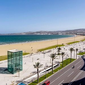 Cozy 3-Bedroom Apartment With Frontal Ocean-View Tangier Exterior photo