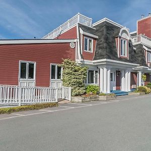 Inn On The Lake Ascend Hotel Collection Fall River Exterior photo