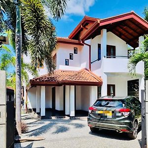 Mates Guest House Negombo Exterior photo