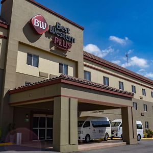 Best Western Plus Monterrey Airport Hotel Exterior photo