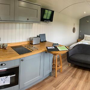 Springwood Shepherd Huts Glamping York Villa Exterior photo