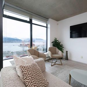 Modern Downtown Apartment With Stunning Water Views Vancouver Exterior photo