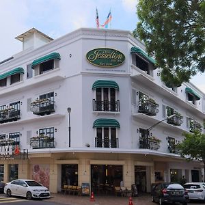 The Jesselton Hotel Kota Kinabalu Exterior photo