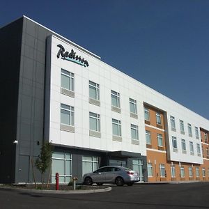 Radisson Hotel Pendleton Airport Exterior photo