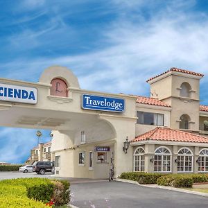 Travelodge By Wyndham Costa Mesa Newport Beach Hacienda Exterior photo