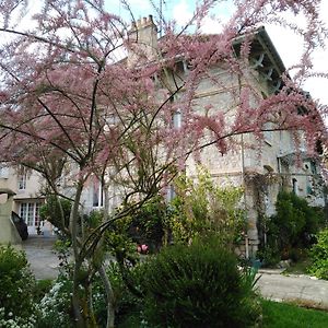 Les Grands Chatelliers Chambre Ciel ,Marine, Terre Et Nature, Bed & Breakfast Yevre-la-Ville Exterior photo