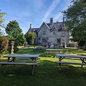 The Duke Hotel Hilmarton Exterior photo