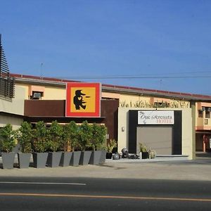 One Serenata Hotel General Trias Silang Exterior photo