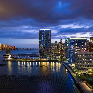 The Westin Jersey City Newport Hotel Exterior photo