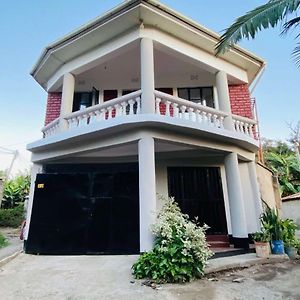 House Of G Bed & Breakfast Arusha Exterior photo