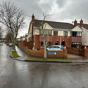 Out In Dublin B N B Bed & Breakfast Exterior photo