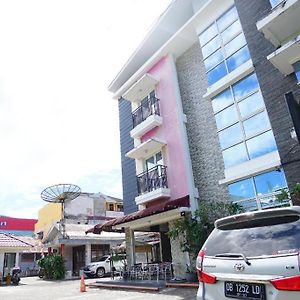 Elite Residence Manado Exterior photo