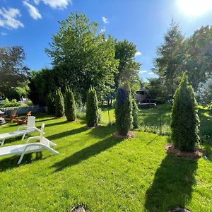 Family House 4 Seasons Hotel Saint-Jean-sur-Richelieu Exterior photo