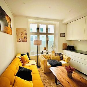 Downtown Alesund Cozy One Bedroom Bright Apartment Exterior photo