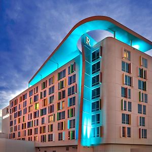 Renaissance Edmonton Airport Hotel Nisku Exterior photo