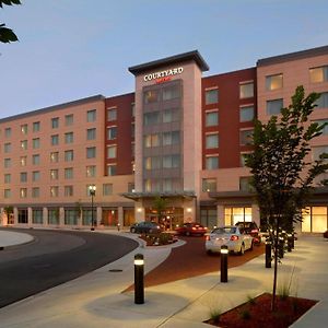 Courtyard By Marriott Muncie At Horizon Convention Center Hotel Exterior photo