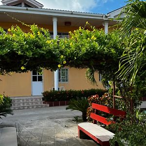 Happy Hideaway Hotel St. John's Exterior photo