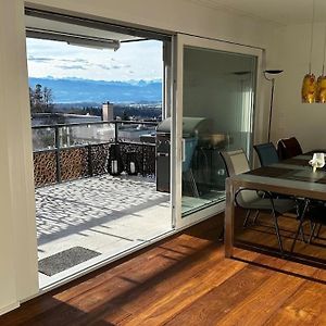 Modernes 3,5 Zimmer Apartment 100 M2 Mit Alpenblick Und 2 Terrassen Hinwil Exterior photo