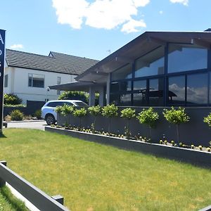 Absolute Lake View Motel Taupo Exterior photo