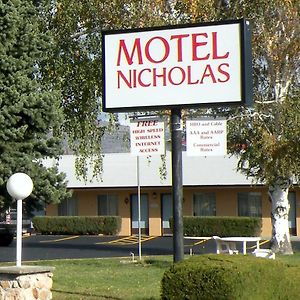 Motel Nicholas Omak Exterior photo