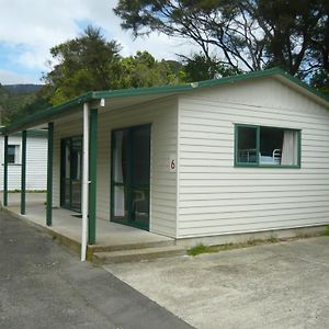 Alexanders Holiday Park Picton Exterior photo