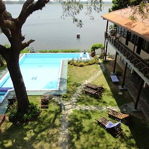 Taprospa Tissa Hotel Tissamaharama Exterior photo