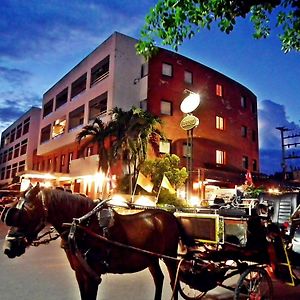 Pin Hotel Lampang Exterior photo