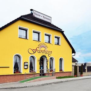 Penzion Fantasy - Restaurant Hotel Lipnik nad Becvou Exterior photo