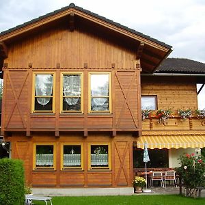 Gaestehaus Moser Bed & Breakfast Ranten Exterior photo