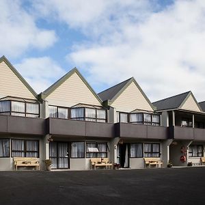 Pembrooke Motor Lodge Whangarei Exterior photo