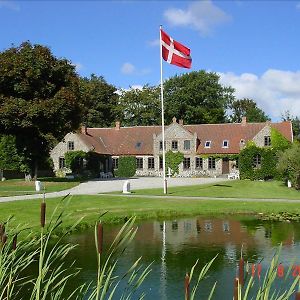 Lille Restrup Hovedgaard Bed & Breakfast Alestrup Exterior photo