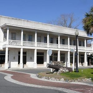 Riverview Hotel Saint Marys Exterior photo