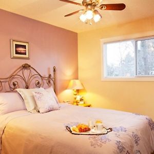 Wild Rose Bed & Breakfast Bed & Breakfast Saskatoon Room photo