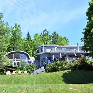 La Petite Auberge De Jouvence Hotel Magog Exterior photo