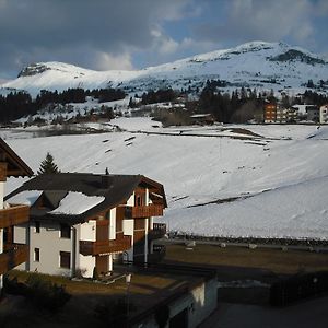 Ferienwohnung Im Haus Primula Obersaxen Exterior photo