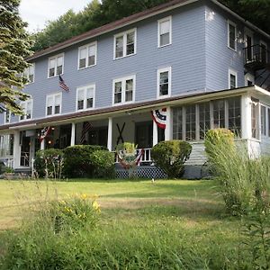 Inn At Starlight Lake & Restaurant Exterior photo