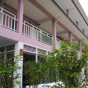 Tossawan Guesthouse Phitsanulok Exterior photo