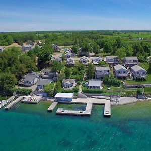 Angel Rock Waterfront Cottages Cape Vincent Exterior photo