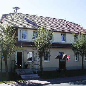 Landgasthaus Am Dolgensee Hotel Reichenwalde Exterior photo