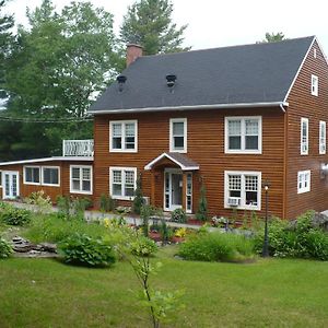 Auberge La Bonne Mine Hotel Thetford Mines Exterior photo