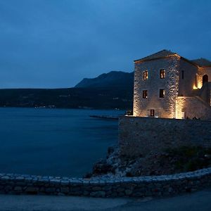 Mavromichalai Hotel Limeni Exterior photo