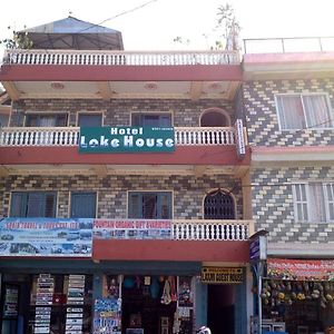 Hotel Lake House Pokhara Exterior photo