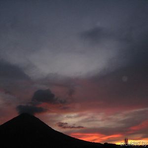 Las Colinas Hotel La Fortuna Exterior photo