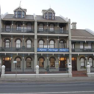 Alpine Heritage Motel Goulburn Exterior photo