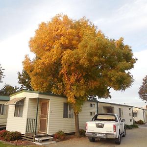 Wodonga Caravan & Cabin Park Hotel Exterior photo