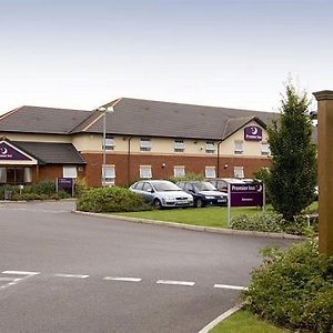 Premier Inn Taunton Central Exterior photo