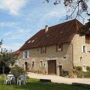 La Ferme De Montard Bed & Breakfast Montmorot Exterior photo