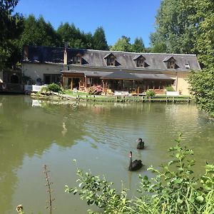 Le Moulin Calme Bed & Breakfast Luceau Exterior photo